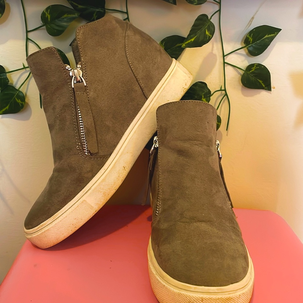 Kayden wedge sneaker by just fab